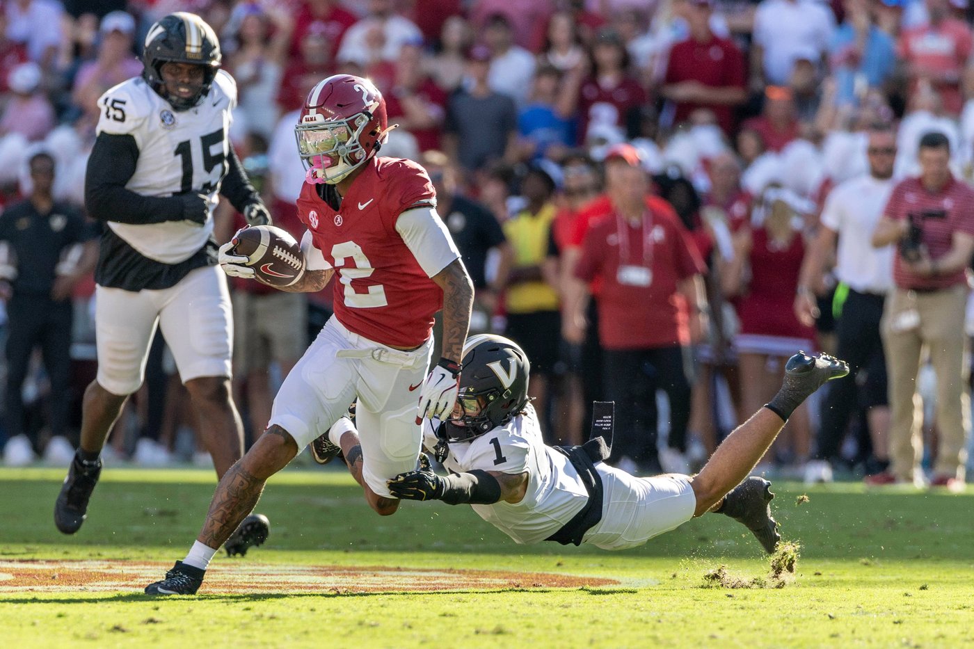 Simpson, Miller lead No. 10 Alabama to 30-14 victory over No. 16 Vanderbilt | iNFOnews.ca