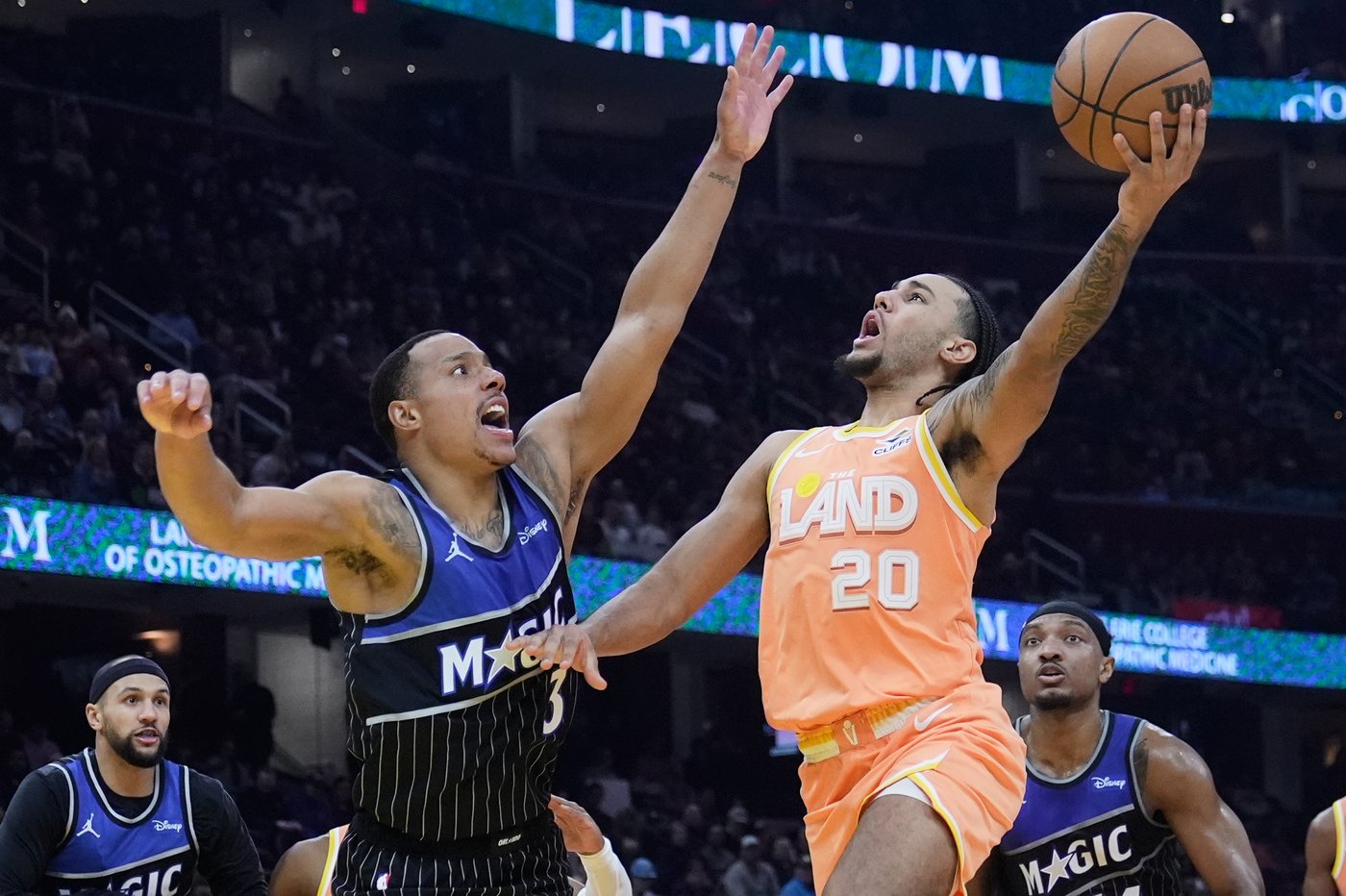Mitchell scores 45 as Cavaliers beat Magic 114-98 for 4th straight win | iNFOnews.ca