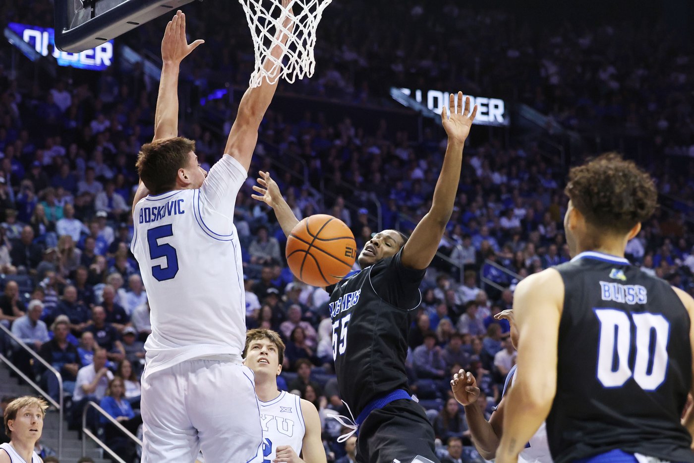No. 7 BYU rallies after halftime to beat Delaware 85-68 | iNFOnews.ca