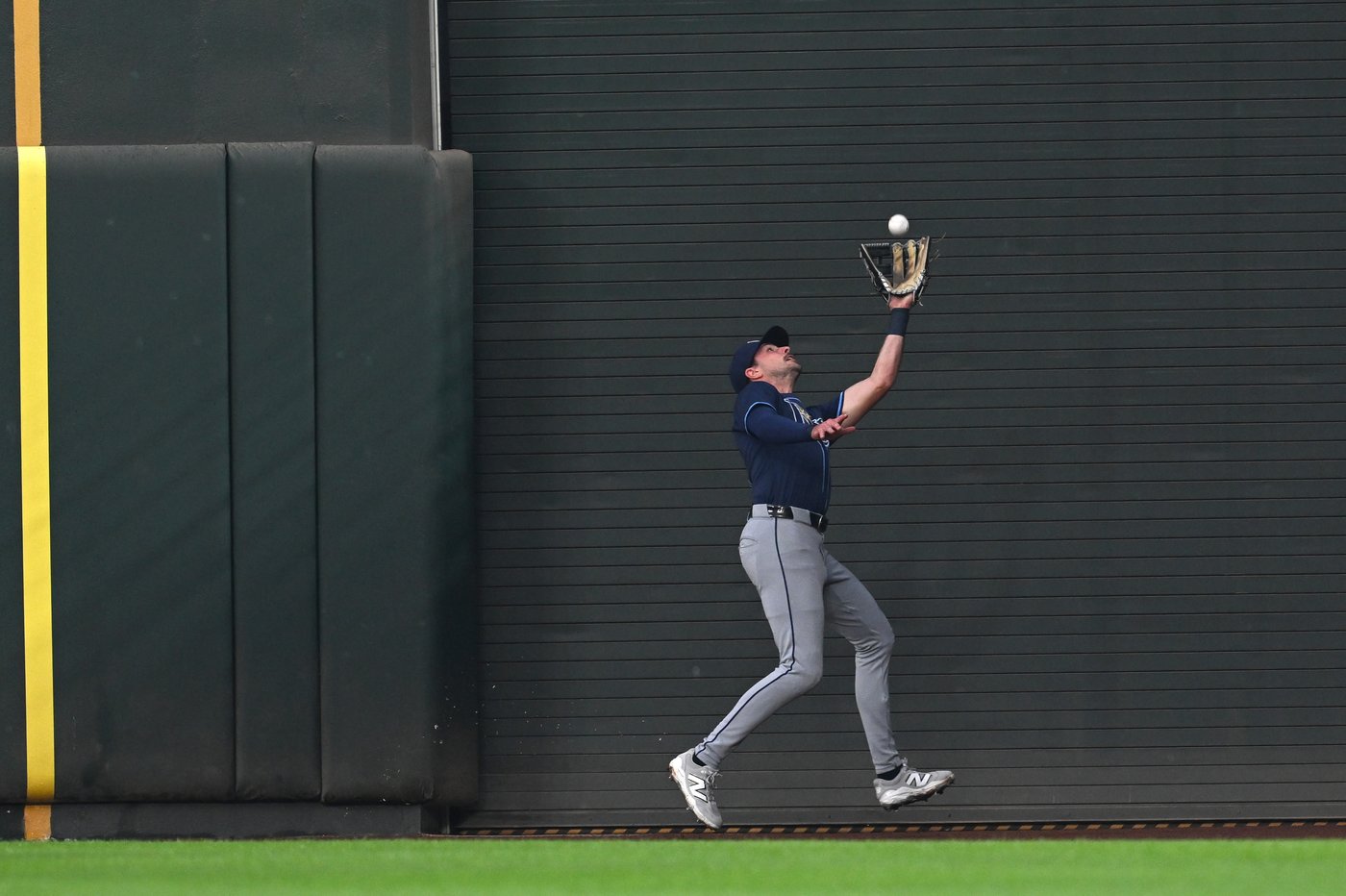 Lowe and Mangum homer and Rays flirt with no-hitter in 6-2 win over Orioles | iNFOnews.ca