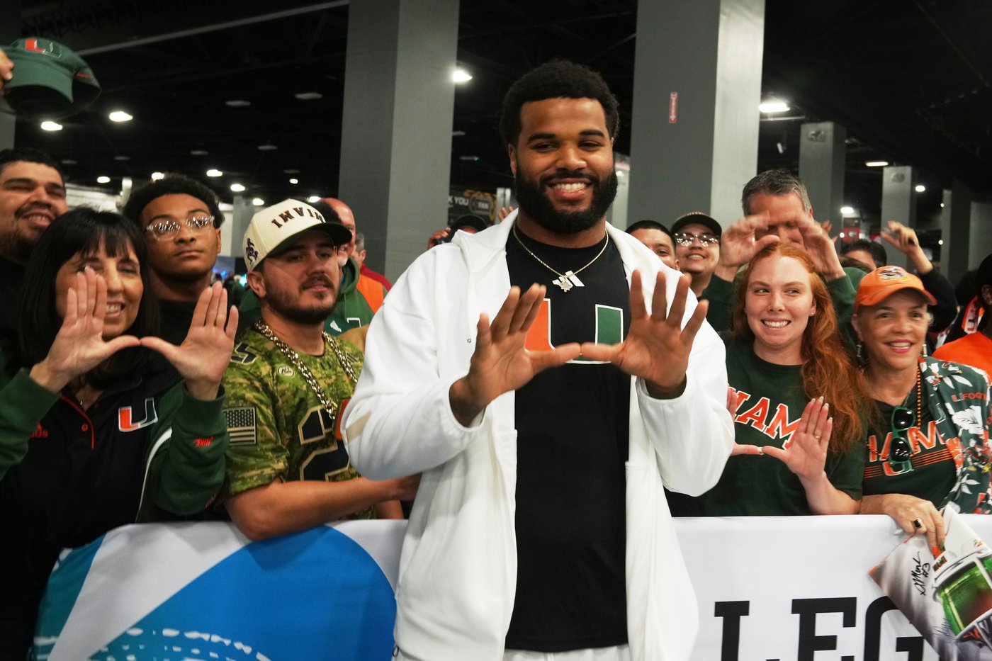 Ticket prices remain hot for Monday night's Indiana-Miami CFP title game | iNFOnews.ca