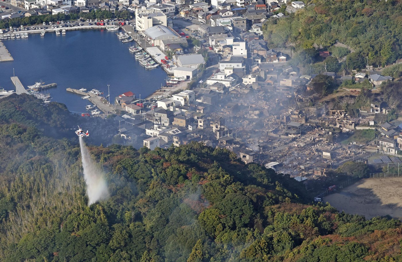 Fire burning in southwestern Japan damages 170 homes and forces evacuations | iNFOnews.ca