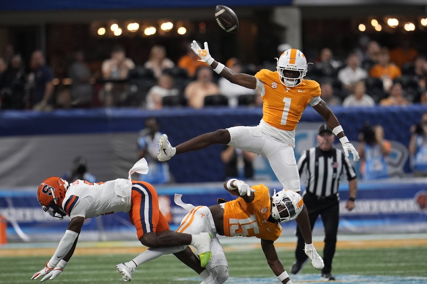 Aguilar passes for 3 touchdowns as No. 24 Tennessee beats Syracuse 45-26 in season opener | iNFOnews.ca Aguilar passes for 3 touchdowns as No. 24 Tennessee beats Syracuse 45-26 in season opener | iNFOnews.ca