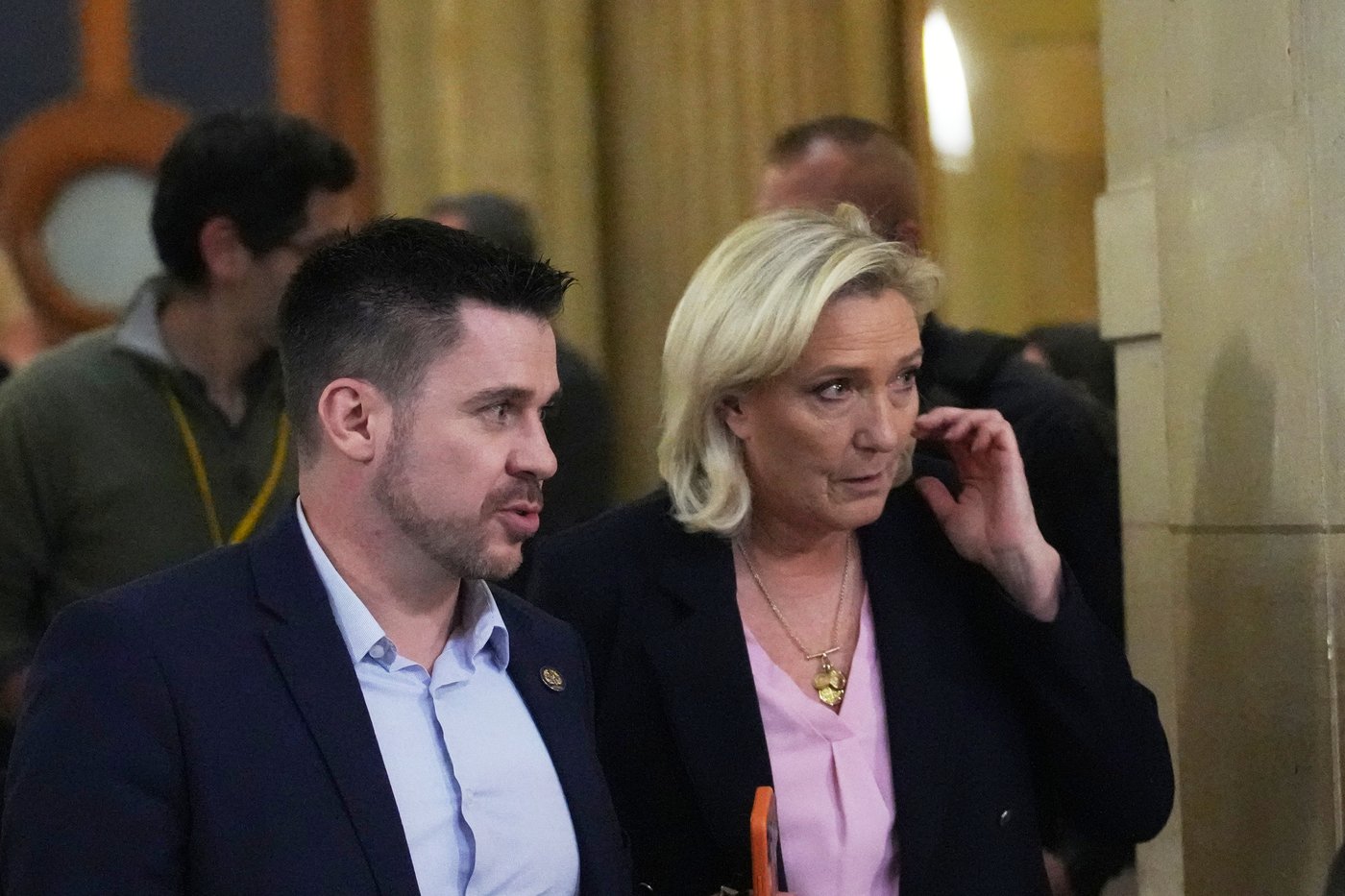 Marine Le Pen's appeal trial opens in Paris, with far-right leader's 2027 presidential bid at stake | iNFOnews.ca