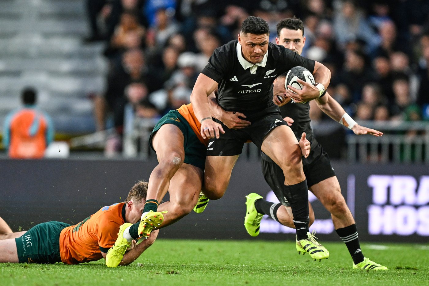 New Zealand rebounds from a Springboks shocker to beat Australia and retain the Bledisloe Cup | iNFOnews.ca