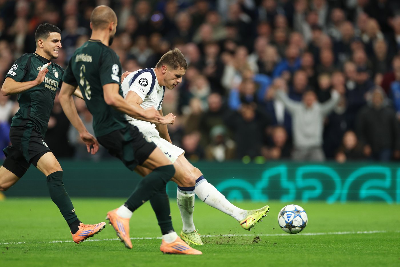 'It was like Lionel Messi': Van de Ven runs 90 meters for stunning solo goal in Champions League | iNFOnews.ca 'It was like Lionel Messi': Van de Ven runs 90 meters for stunning solo goal in Champions League | iNFOnews.ca