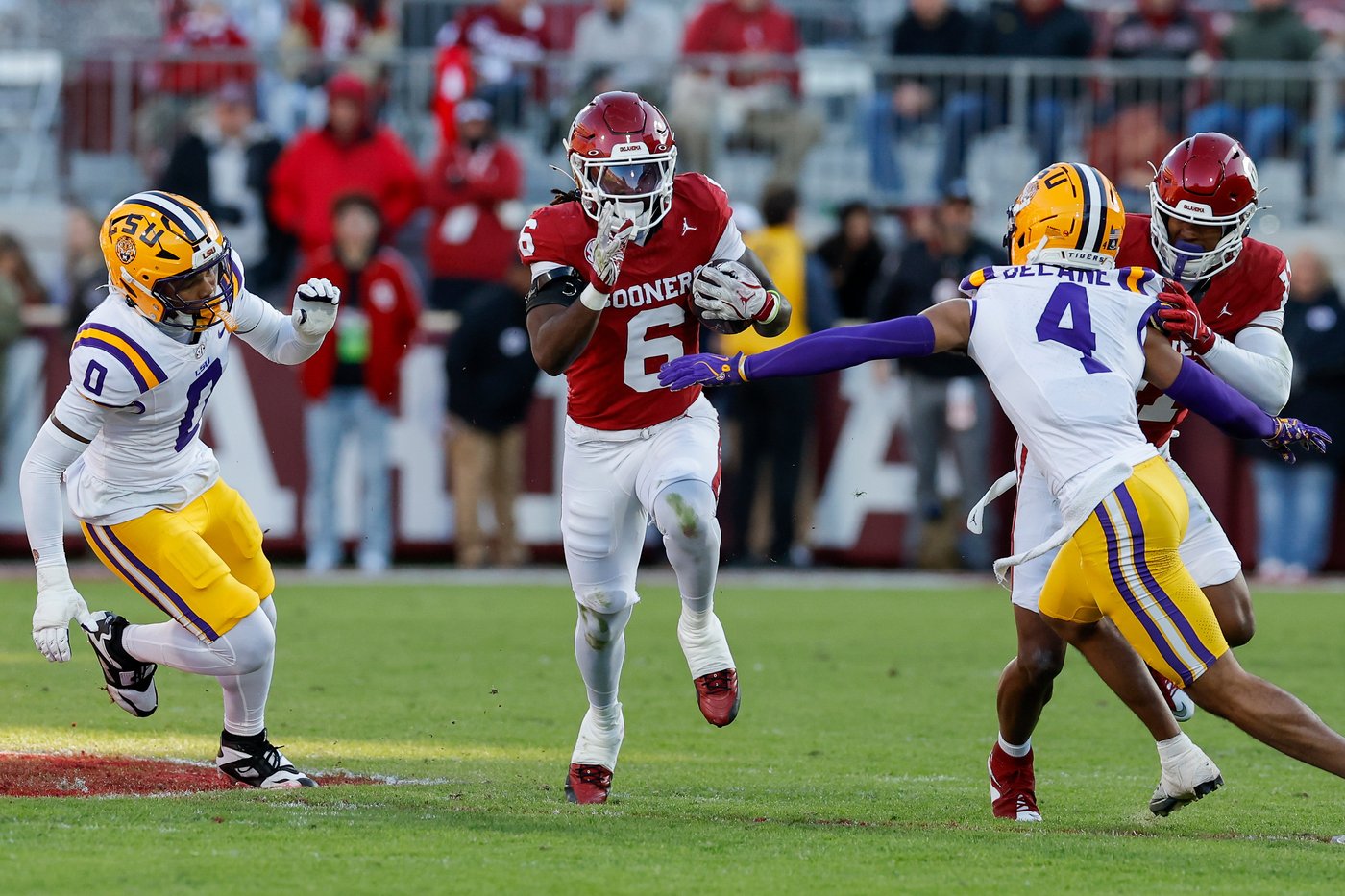 Mateer throws late TD pass, No. 8 Oklahoma beats LSU 17-13 to likely secure playoff spot | iNFOnews.ca Mateer throws late TD pass, No. 8 Oklahoma beats LSU 17-13 to likely secure playoff spot | iNFOnews.ca