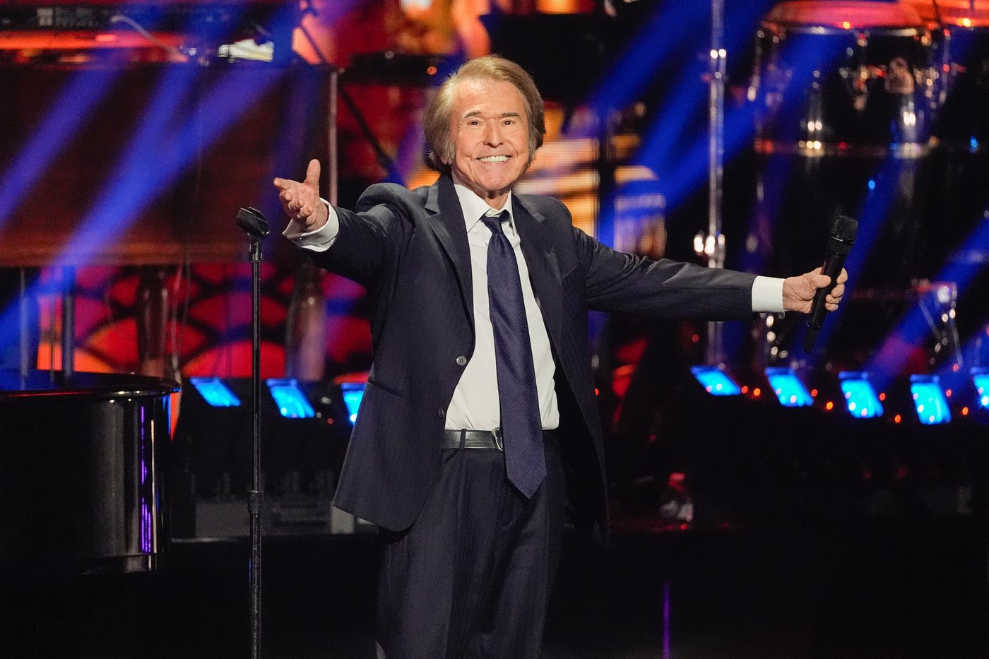 Bad Bunny wins album of the year at the 2025 Latin Grammys, capping an electric night | iNFOnews.ca