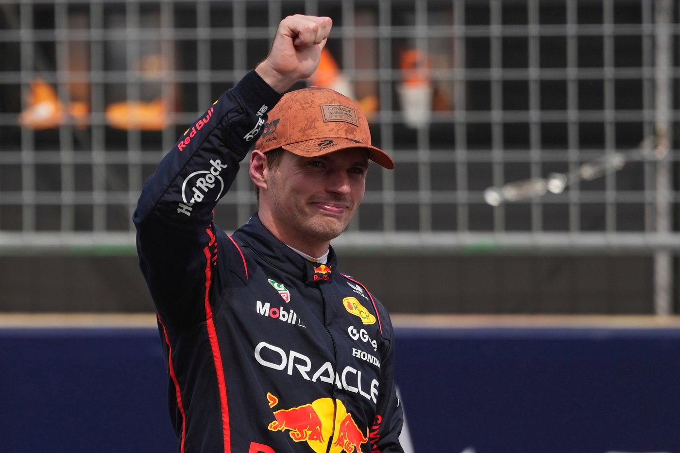 Verstappen earns easy US Grand Prix sprint win after McLaren title leaders crash out on 1st lap | iNFOnews.ca Verstappen earns easy US Grand Prix sprint win after McLaren title leaders crash out on 1st lap | iNFOnews.ca