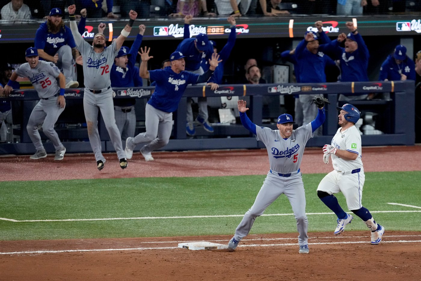 Blue Jays drop 5-4 decision to Dodgers in 11-inning Game 7 classic | iNFOnews.ca