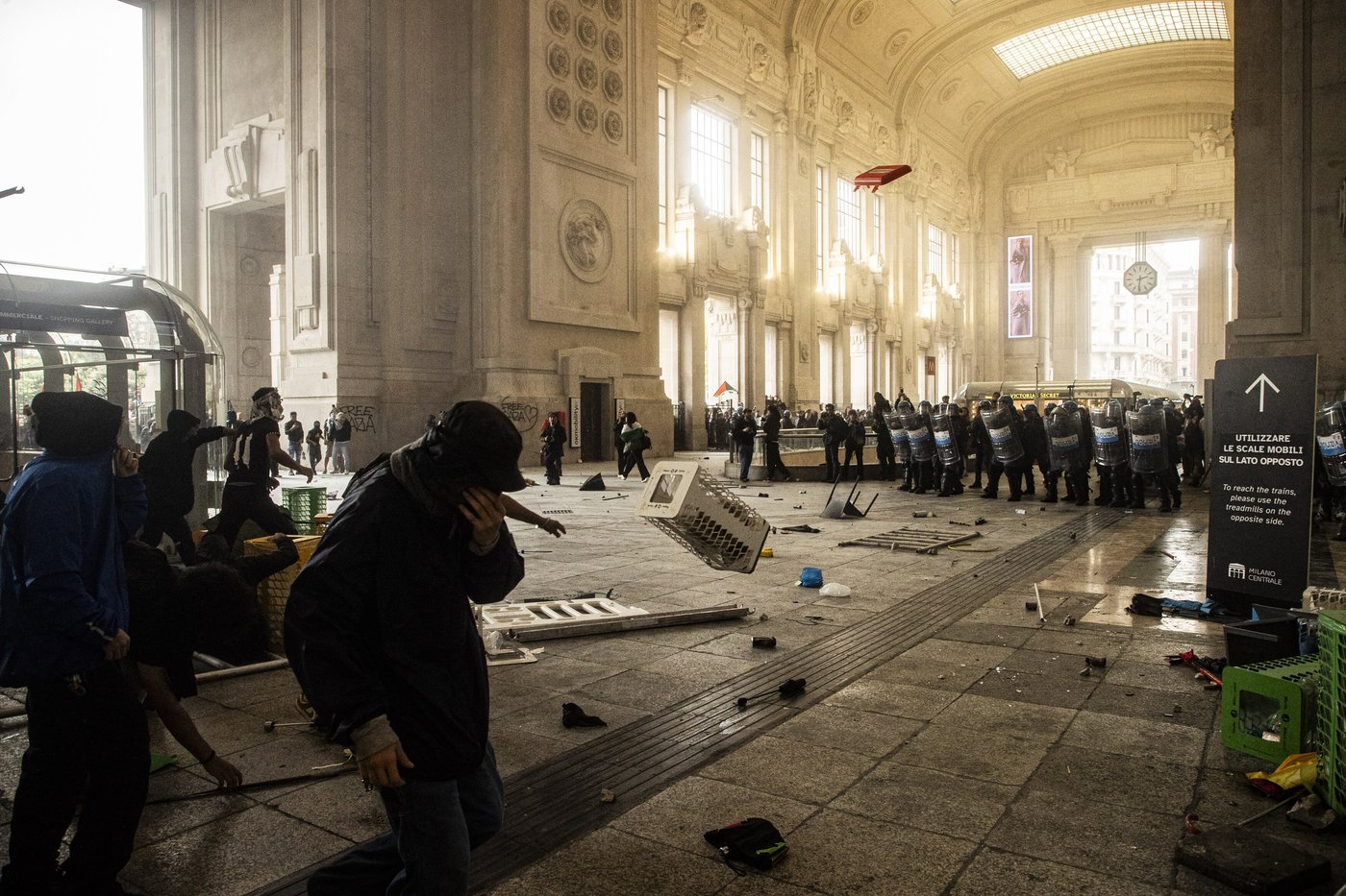 Italian workers' strike in solidarity with Gaza brings disruptions across the country | iNFOnews.ca