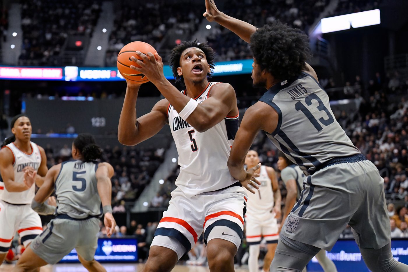 Solo Ball scores career-high 26 to power No. 5 UConn past Butler 79-60 in Huskies' Big East opener | iNFOnews.ca Solo Ball scores career-high 26 to power No. 5 UConn past Butler 79-60 in Huskies' Big East opener | iNFOnews.ca
