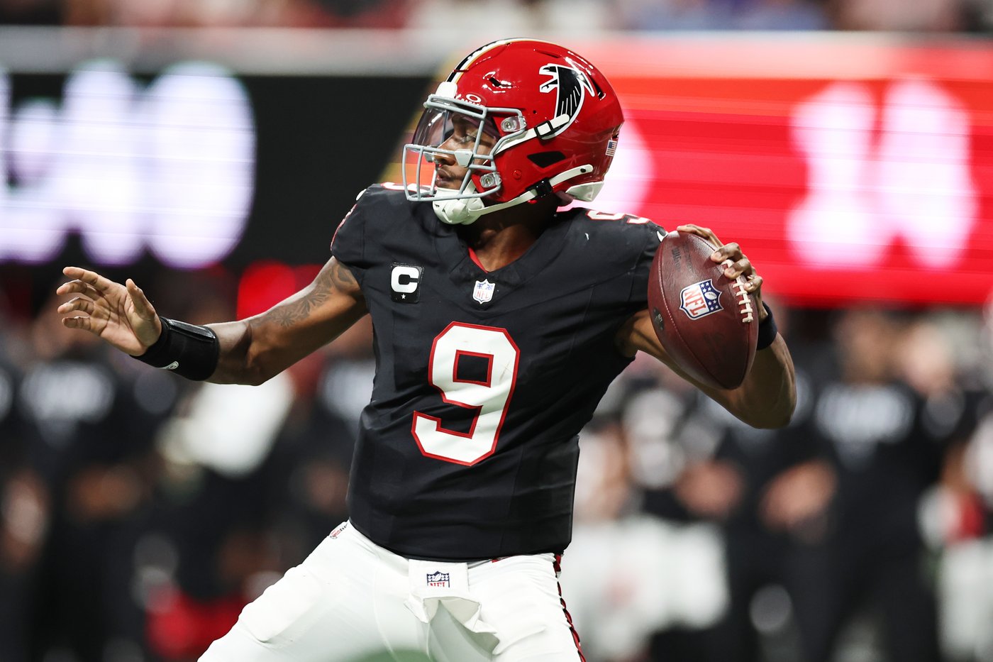 Falcons ride Robinson's 170 rushing yards, including 81-yard TD, to 24-14 win over Allen and Bills | iNFOnews.ca Falcons ride Robinson's 170 rushing yards, including 81-yard TD, to 24-14 win over Allen and Bills | iNFOnews.ca