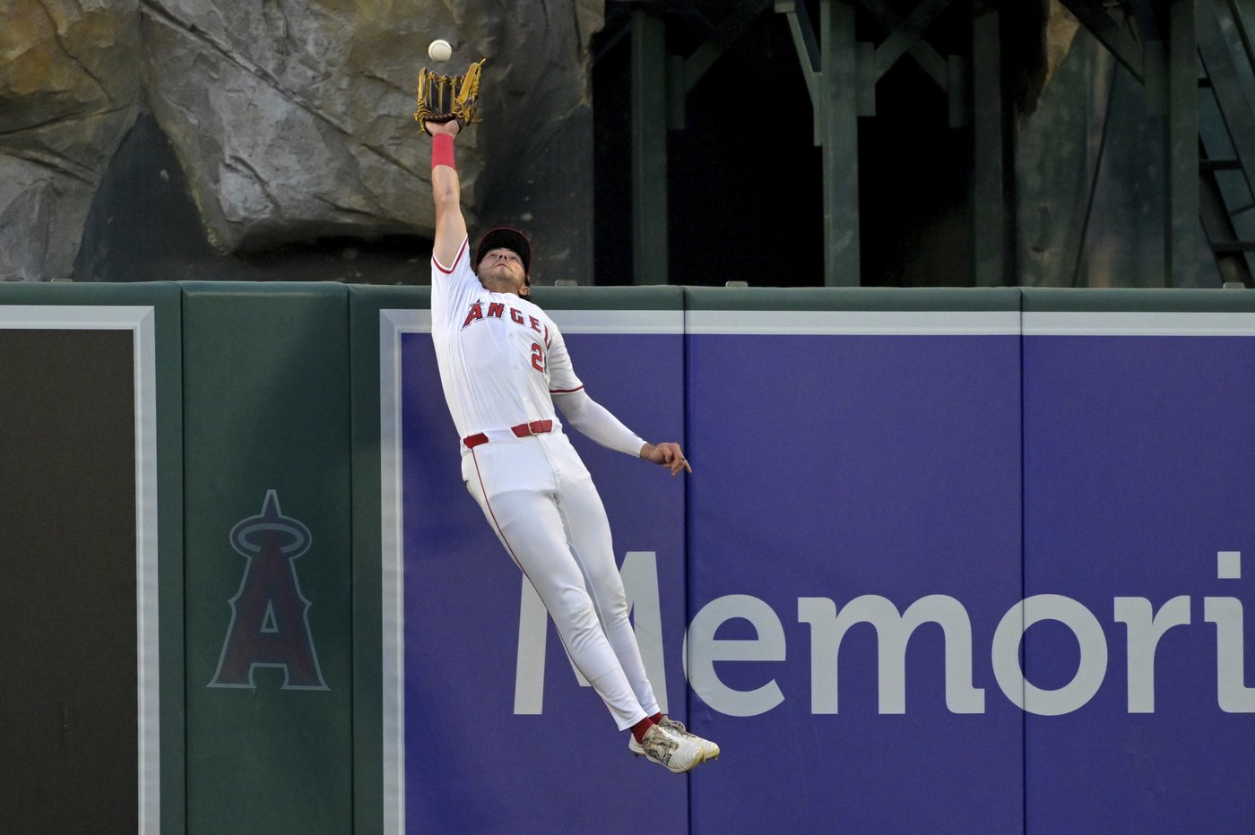 Royce Lewis hits 2 homers as Twins pound error-prone Angels 12-3 | iNFOnews.ca Royce Lewis hits 2 homers as Twins pound error-prone Angels 12-3 | iNFOnews.ca