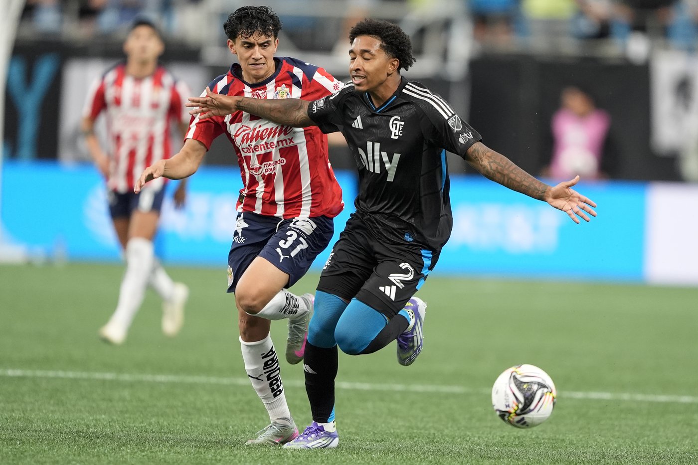 CF Montréal's Marshall-Rutty pushes back against racially abusive social media posts | iNFOnews.ca CF Montréal's Marshall-Rutty pushes back against racially abusive social media posts | iNFOnews.ca