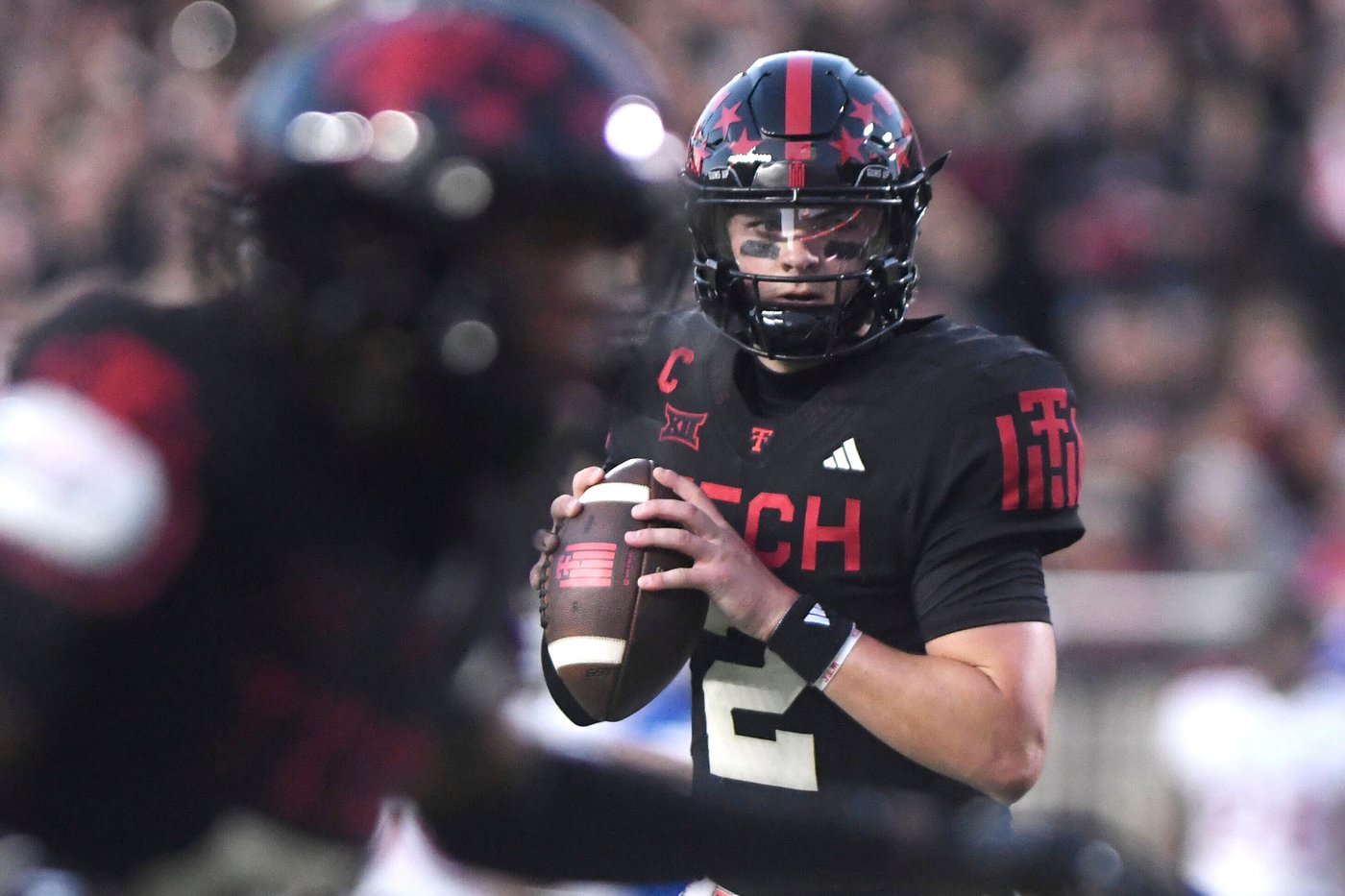 Dickey runs for 263 yards as No. 9 Texas Tech overcomes Morton's injury to beat Kansas | iNFOnews.ca