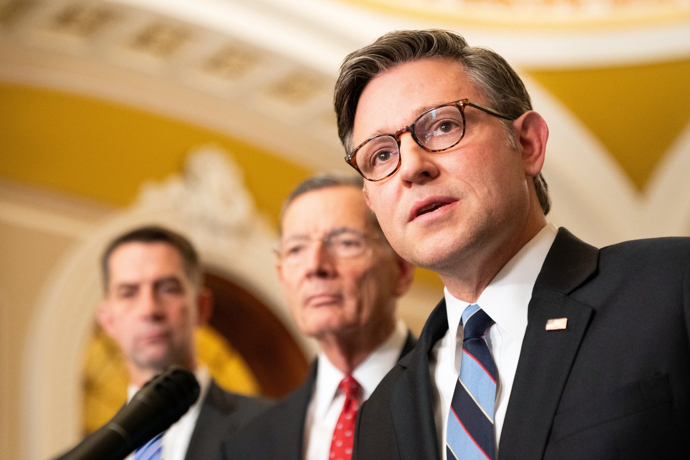 Federal government shutdown grinds into a second week, but quiet talks emerging | iNFOnews.ca