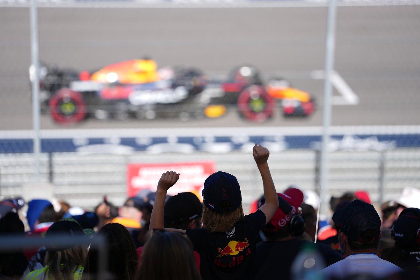 Verstappen wins US Grand Prix and McLaren's Norris pulls closer to teammate Piastri in F1 title hunt | iNFOnews.ca Verstappen wins US Grand Prix and McLaren's Norris pulls closer to teammate Piastri in F1 title hunt | iNFOnews.ca