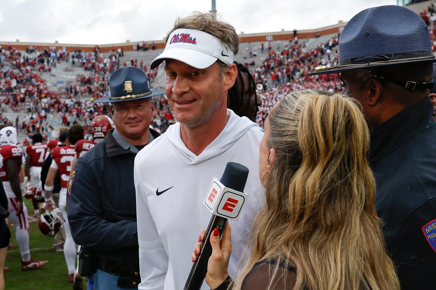 Mississippi's AD prepares again to keep Lane Kiffin with big coaching jobs available | iNFOnews.ca Mississippi's AD prepares again to keep Lane Kiffin with big coaching jobs available | iNFOnews.ca