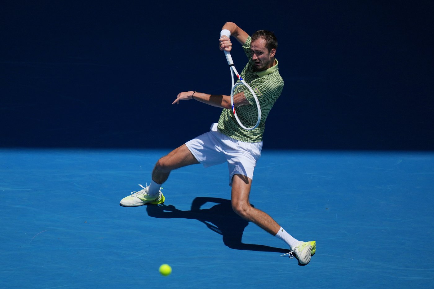Coco Gauff advances to second round at Australian Open despite serving struggles | iNFOnews.ca