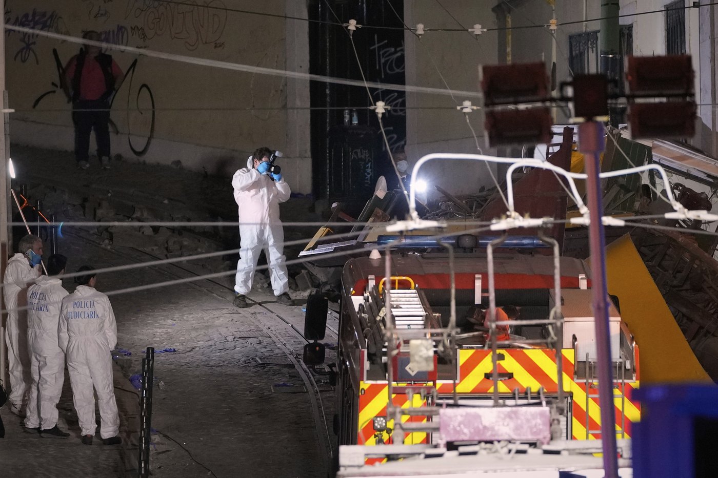 What to know about the streetcar derailment in Lisbon, Portugal, that killed 15 people | iNFOnews.ca What to know about the streetcar derailment in Lisbon, Portugal, that killed 15 people | iNFOnews.ca