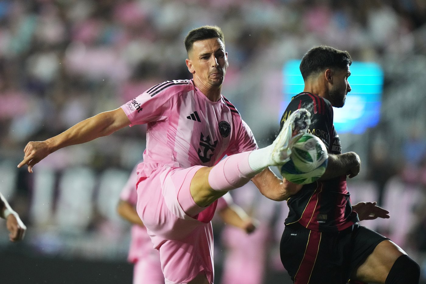Lionel Messi scores twice, adds assist in Inter Miami's 4-0 victory over Atlanta United | iNFOnews.ca
