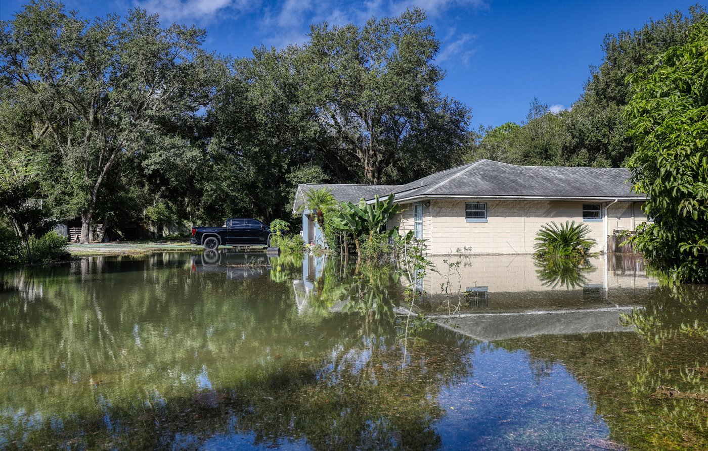 Slow-moving storm dumps as much rain as a hurricane in parts of Central Florida | iNFOnews.ca Slow-moving storm dumps as much rain as a hurricane in parts of Central Florida | iNFOnews.ca