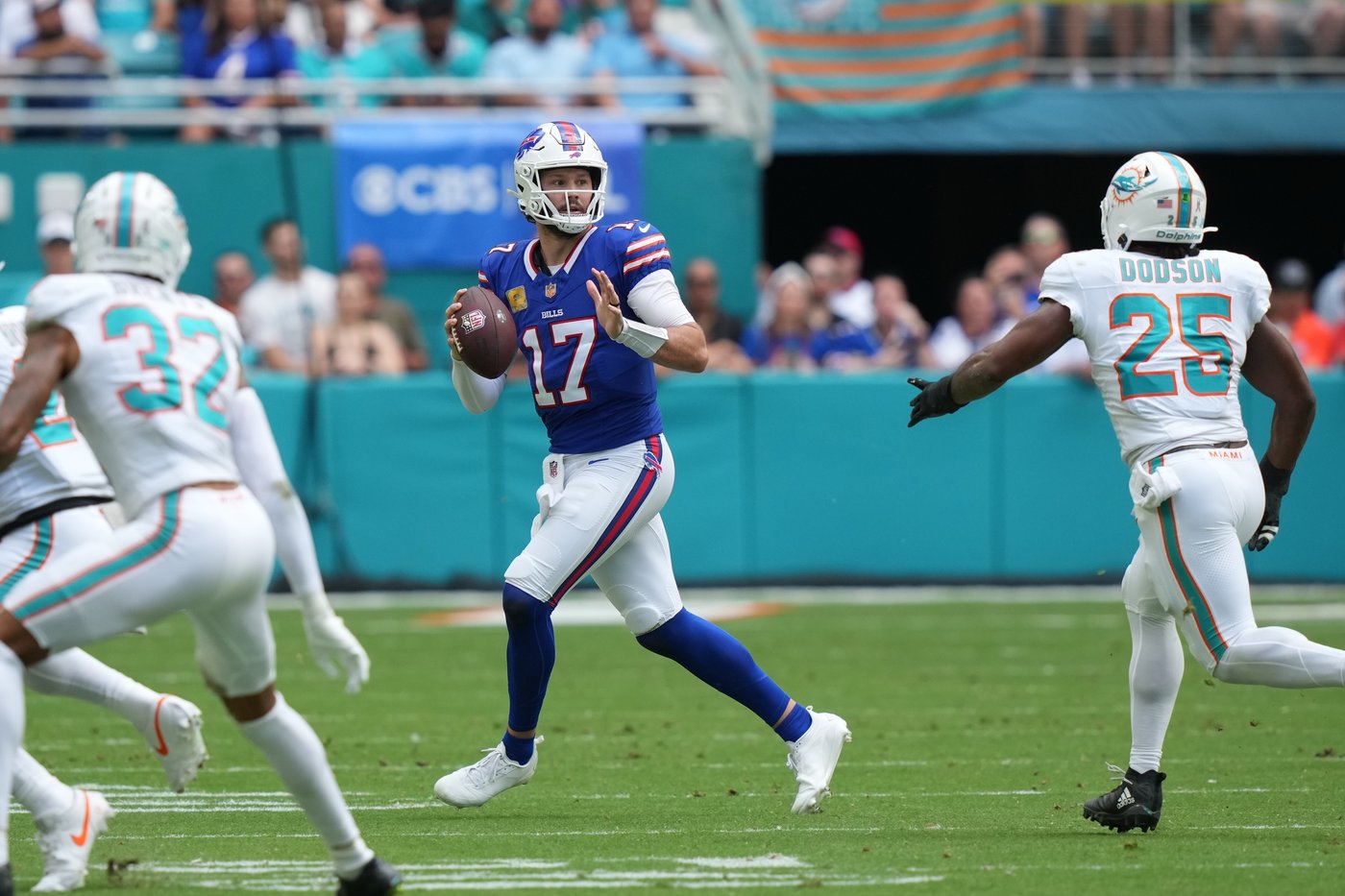 Dolphins end seven-game losing streak against Bills with 30-13 win | iNFOnews.ca