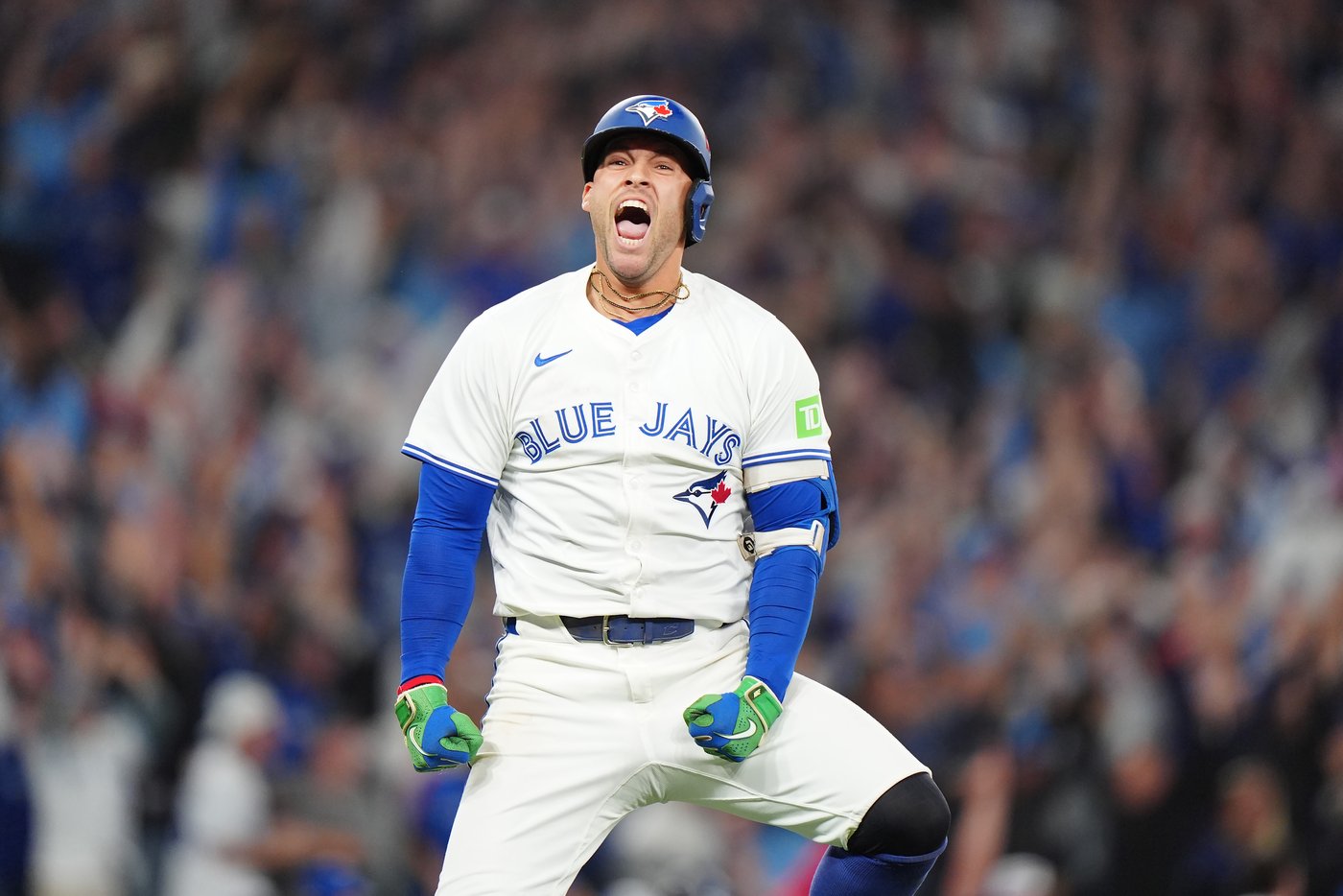 Photo Gallery: Blue Jays advance to World Series with 4-3 win over the Mariners | iNFOnews.ca