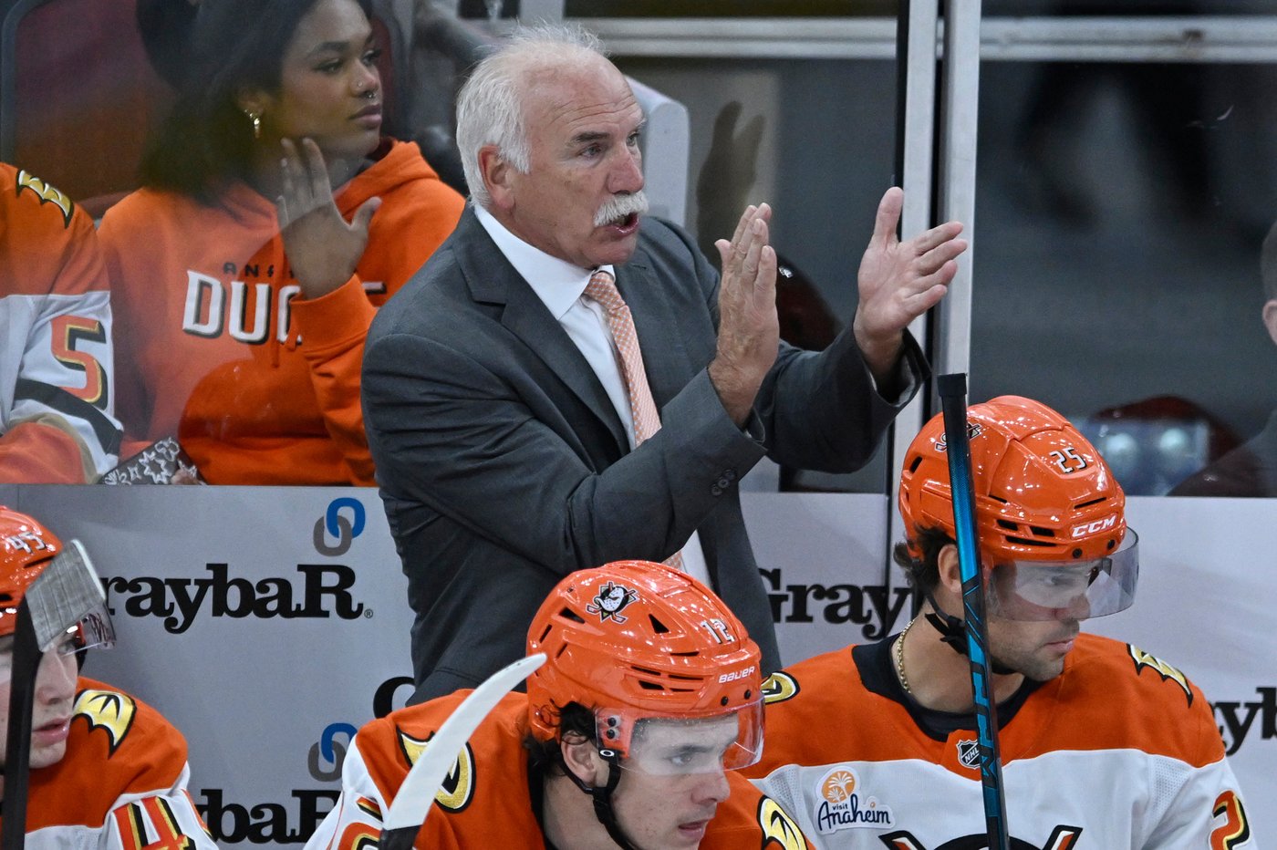 Donato scores in OT, Blackhawks edge Ducks 2-1 in Quenneville's return to Chicago | iNFOnews.ca Donato scores in OT, Blackhawks edge Ducks 2-1 in Quenneville's return to Chicago | iNFOnews.ca