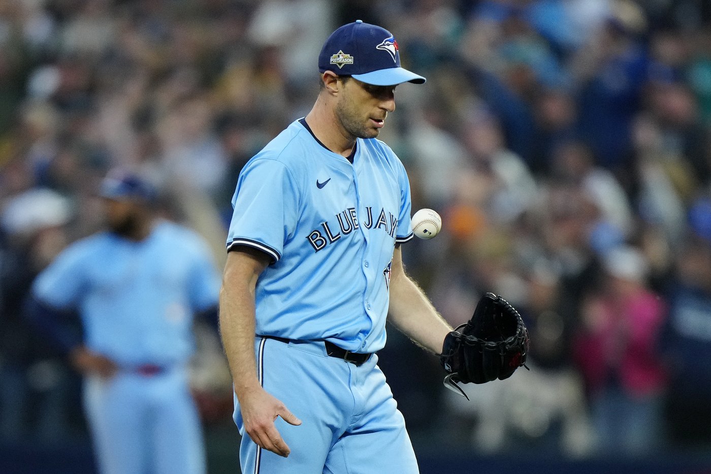 Photo Gallery: Blue Jays even ALCS with 8-2 win in Game 4 | iNFOnews.ca