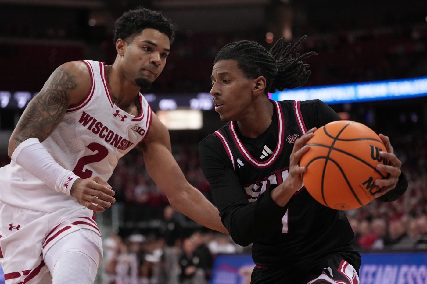 No. 23 Wisconsin stays unbeaten with 94-69 rout of SIU Edwardsville | iNFOnews.ca No. 23 Wisconsin stays unbeaten with 94-69 rout of SIU Edwardsville | iNFOnews.ca