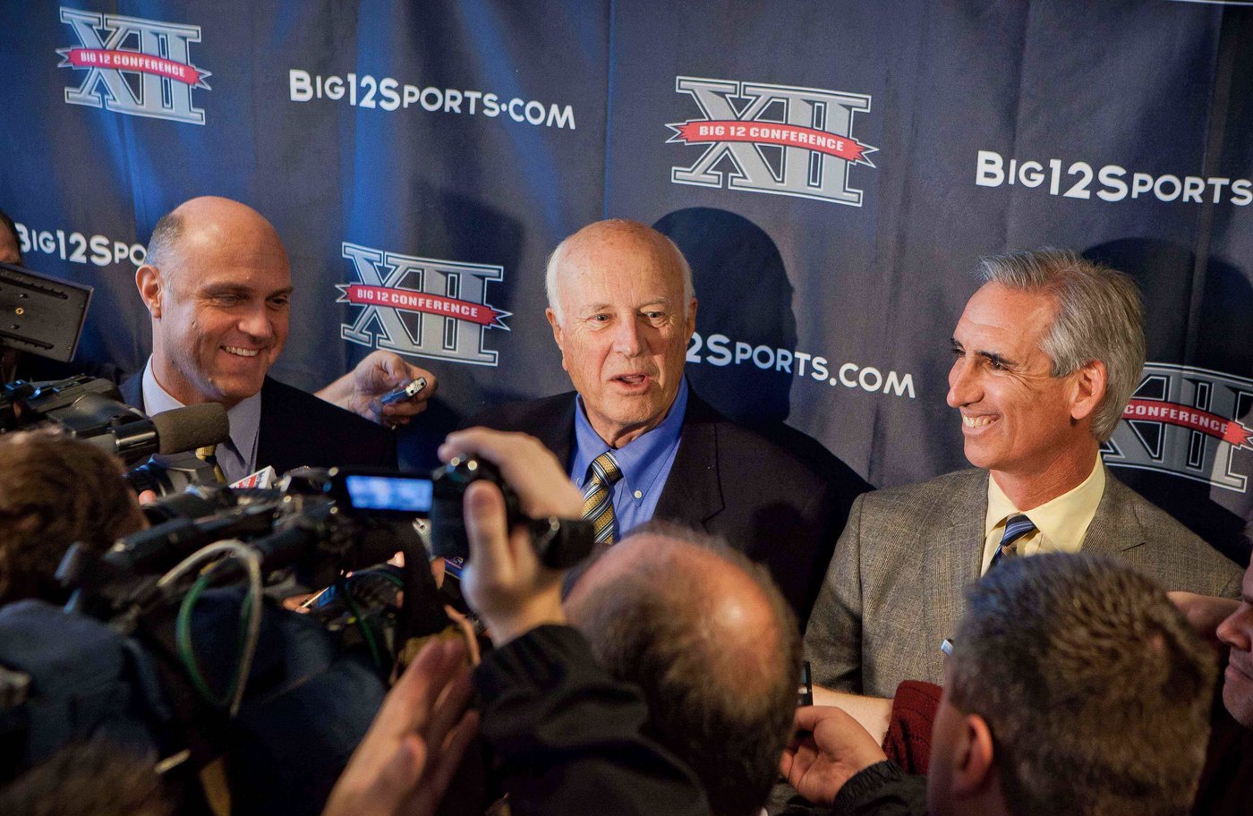 Chuck Neinas, a key architect and adviser over decades of college sports, dies at 93 | iNFOnews.ca