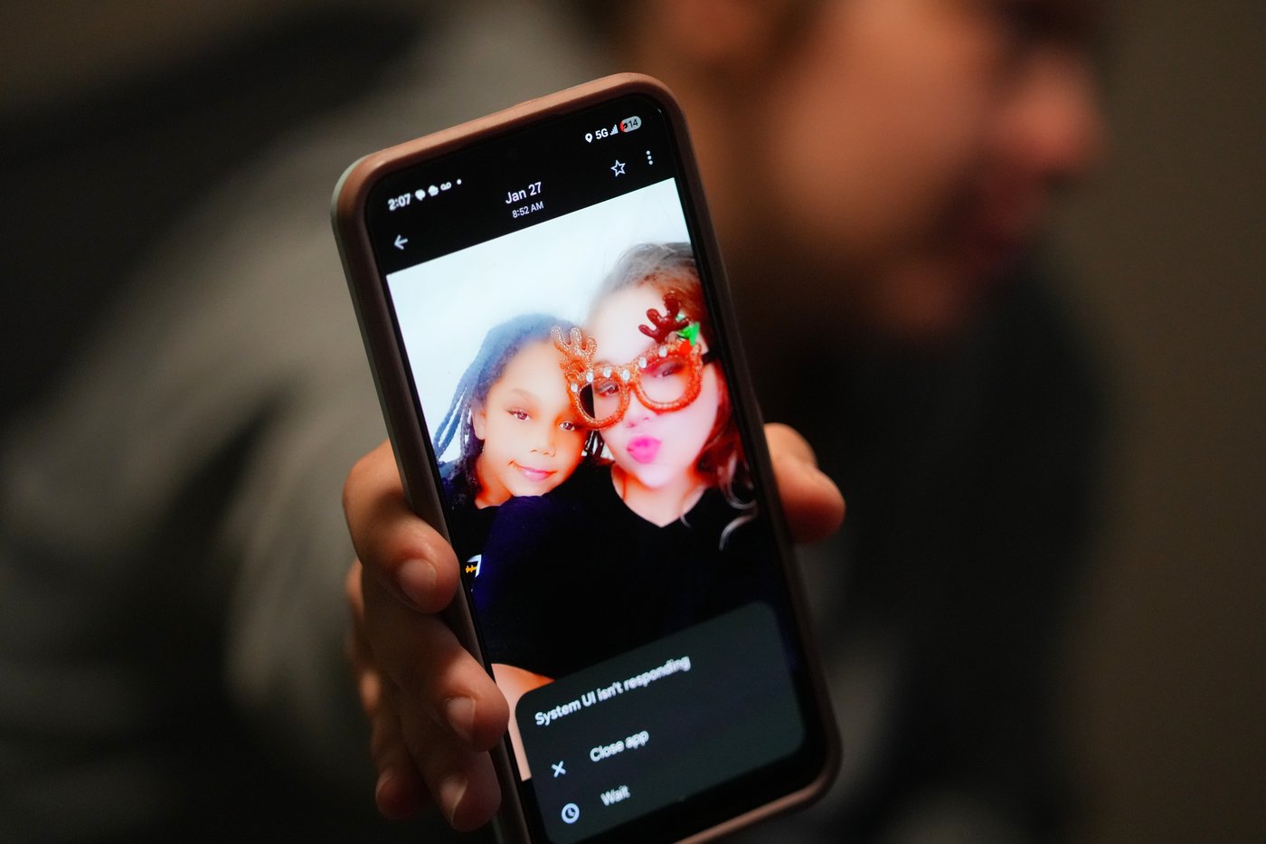 'They were just screaming.' Mom unable to save 3 sons who fell through icy pond in Texas | iNFOnews.ca