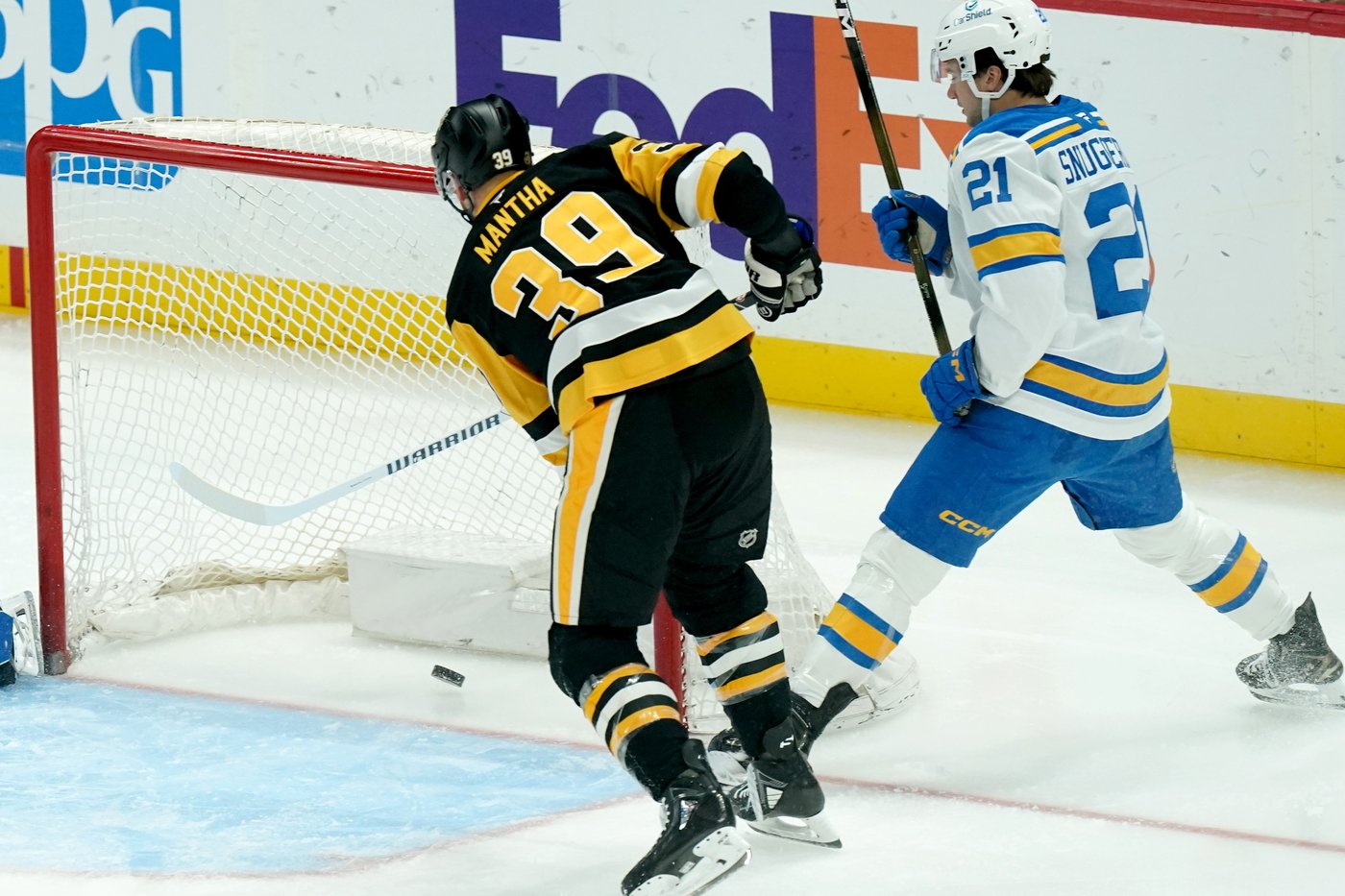 Crosby has goal, 2 assists to reach 1,700 points as Penguins beat Blues 6-3 | iNFOnews.ca Crosby has goal, 2 assists to reach 1,700 points as Penguins beat Blues 6-3 | iNFOnews.ca