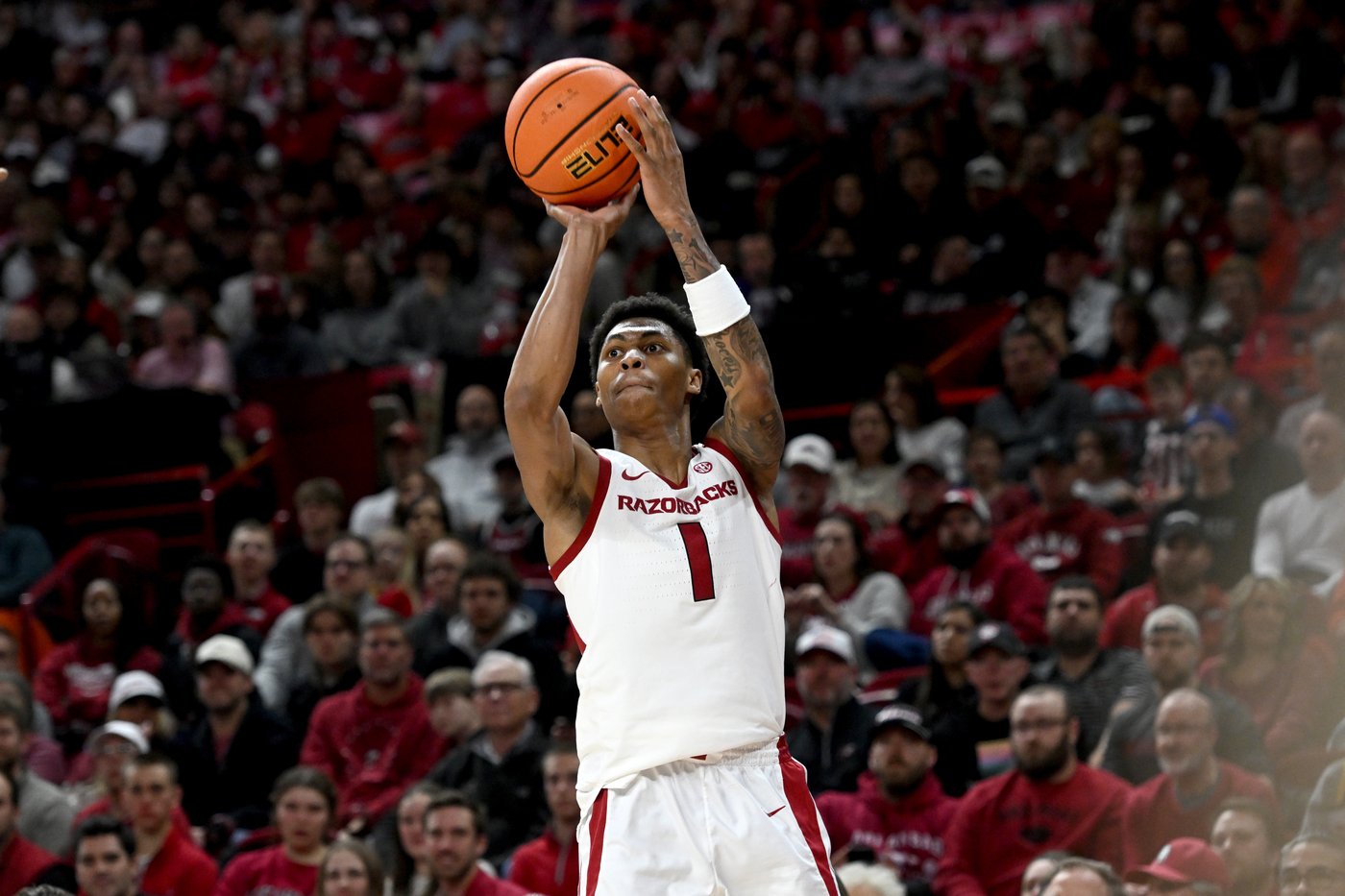 Freshman Meleek Thomas scores career-best 28 points as No. 18 Arkansas beats James Madison 103-74 | iNFOnews.ca