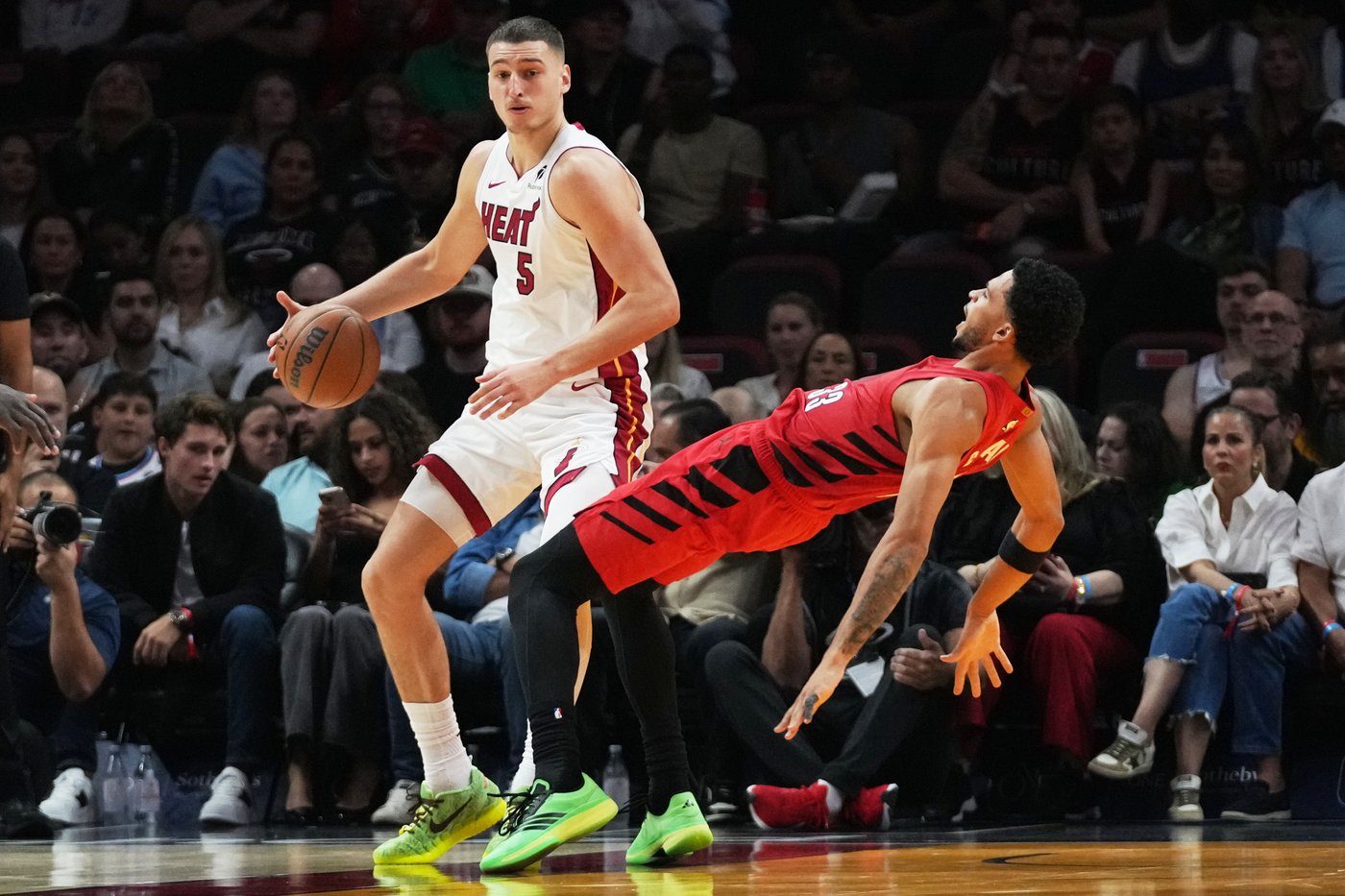 Nikola Jovic's career-high 29 points lead the Heat past the Trail Blazers 136-131 | iNFOnews.ca Nikola Jovic's career-high 29 points lead the Heat past the Trail Blazers 136-131 | iNFOnews.ca