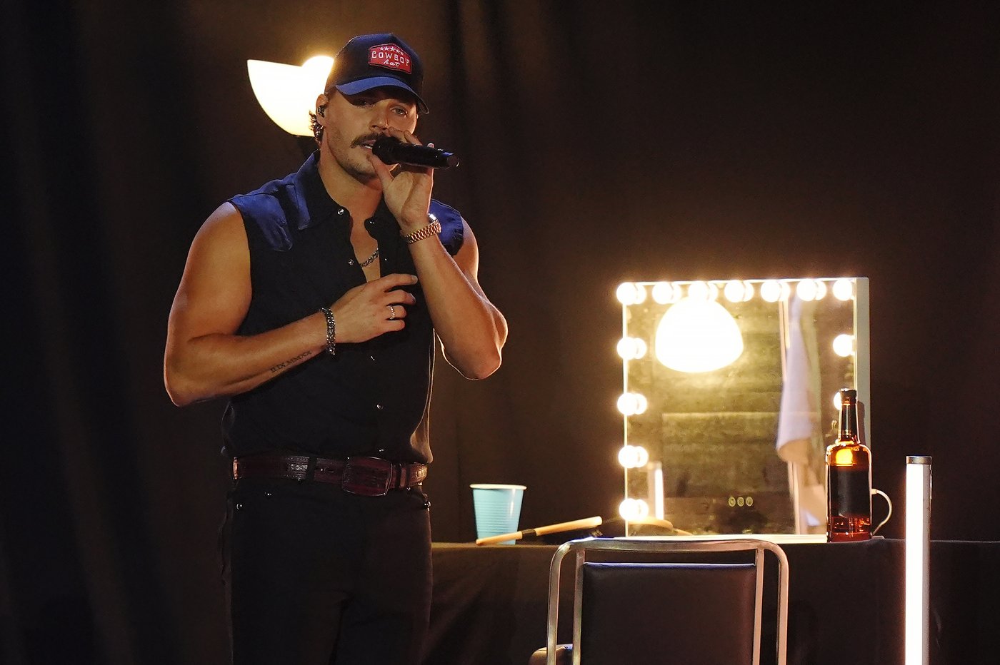 Josh Ross, Cameron Whitcomb win big at 2025 Canadian Country Music Awards | iNFOnews.ca