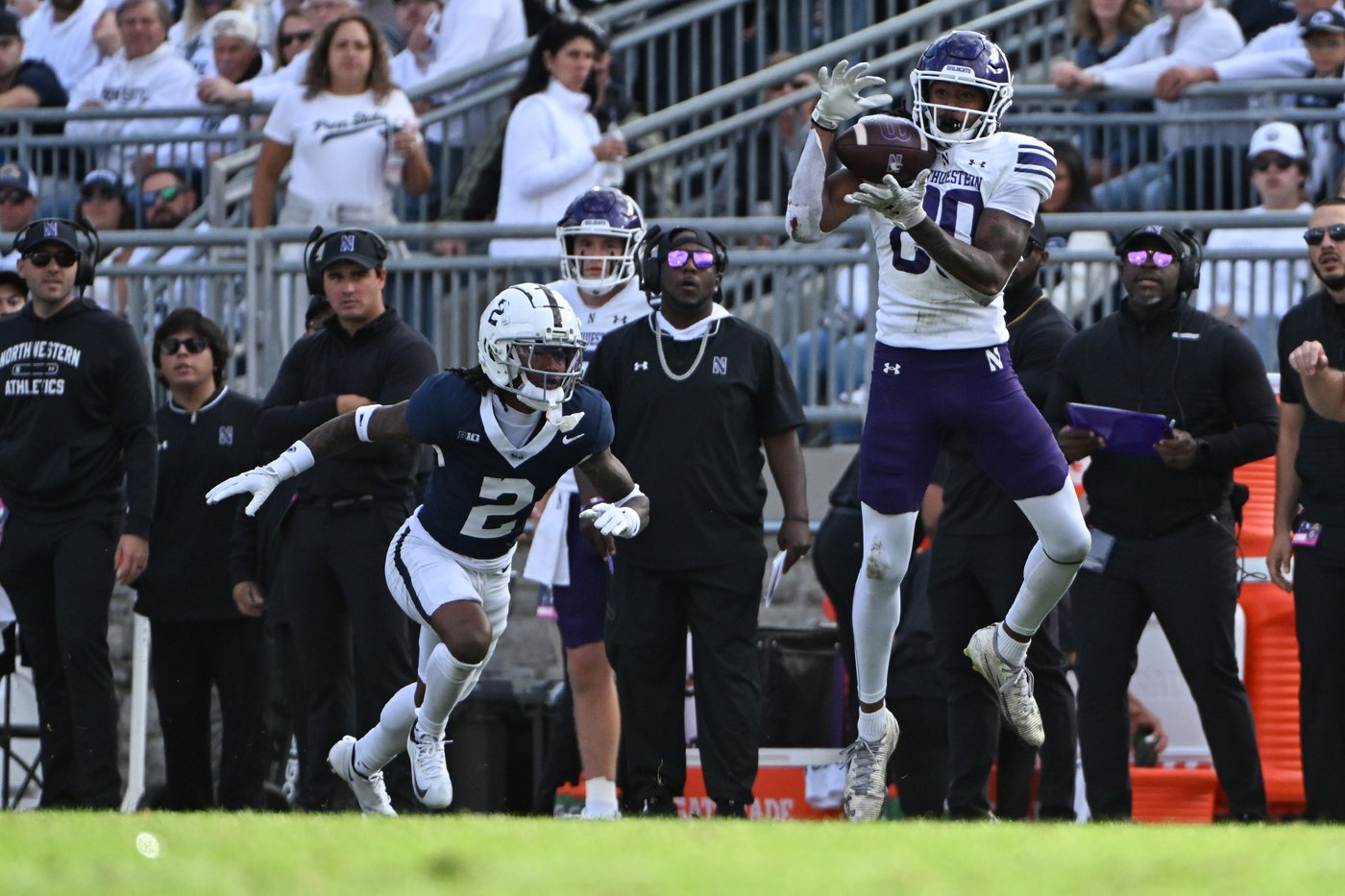 Komolafe scores late, leads Northwestern to 22-21 win over Penn State | iNFOnews.ca