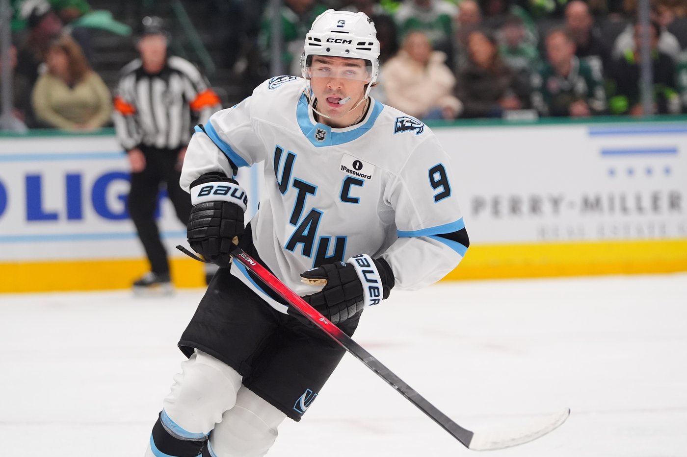 Johnston's power-play goal pushes Stars past Mammoth 4-3 | iNFOnews.ca