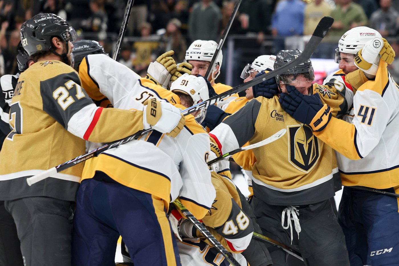 Golden Knights rout Predators 7-2 for their 7th straight victory | iNFOnews.ca