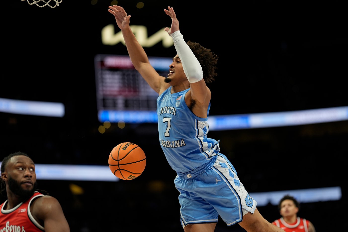 Seth Trimble returns to lead No. 12 North Carolina past Ohio State 71-70 | iNFOnews.ca
