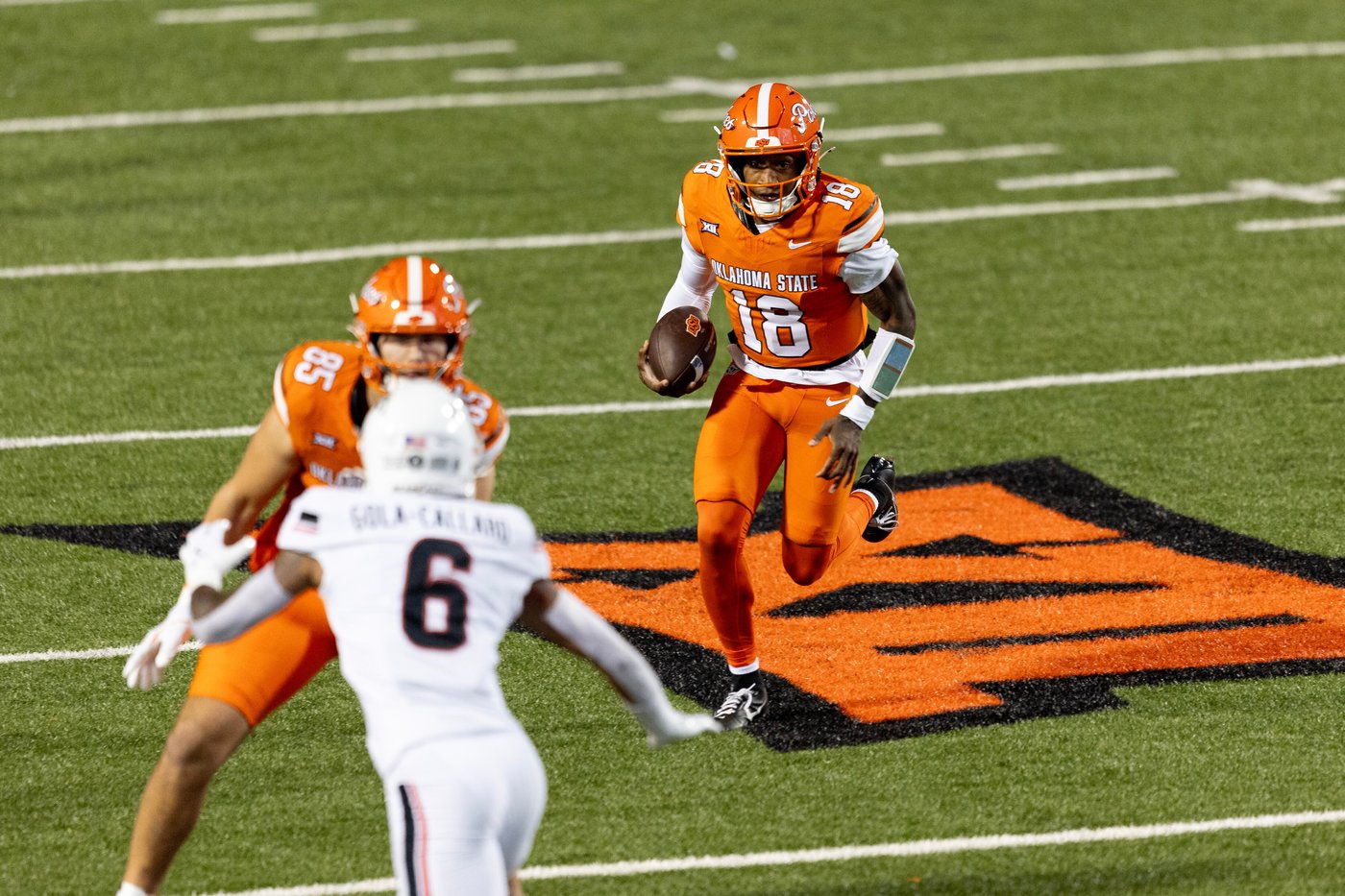 Sorsby has hand in 4 TDs in No. 24 Cincinnati's 49-17 victory over Oklahoma State | iNFOnews.ca Sorsby has hand in 4 TDs in No. 24 Cincinnati's 49-17 victory over Oklahoma State | iNFOnews.ca