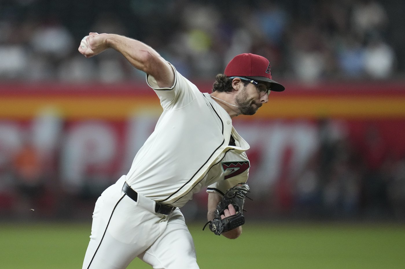 Perdomo and Gallen help surging Diamondbacks inch closer in playoff race with 8-1 win over Giants | iNFOnews.ca