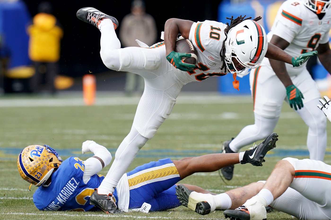No. 13 Miami races past No. 24 Pitt 38-7 to state its case for a CFP berth | iNFOnews.ca