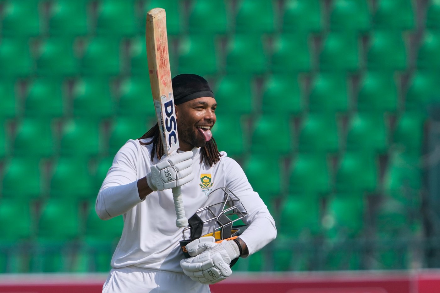 South Africa 51-2 in pursuit of record chase in Lahore against Pakistan spinners | iNFOnews.ca South Africa 51-2 in pursuit of record chase in Lahore against Pakistan spinners | iNFOnews.ca