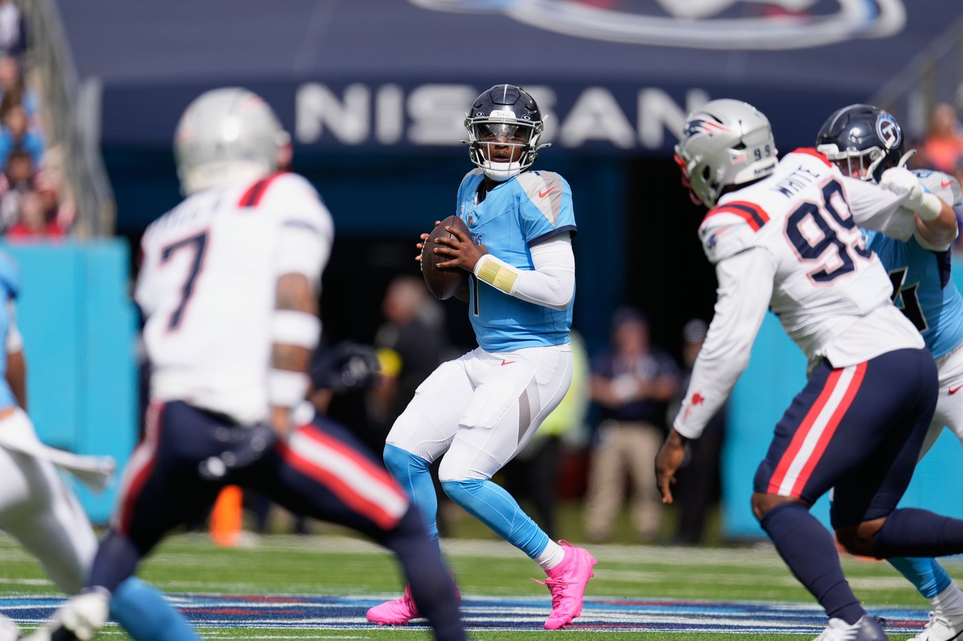 Titans' woes continue with new coach and another loss, this time to Vrabel, Patriots | iNFOnews.ca Titans' woes continue with new coach and another loss, this time to Vrabel, Patriots | iNFOnews.ca