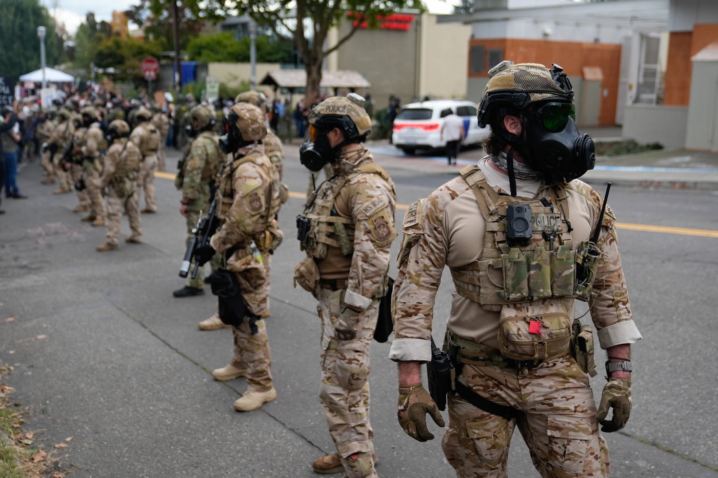 Democratic governors vow court fight after Trump sends California National Guard members to Oregon | iNFOnews.ca