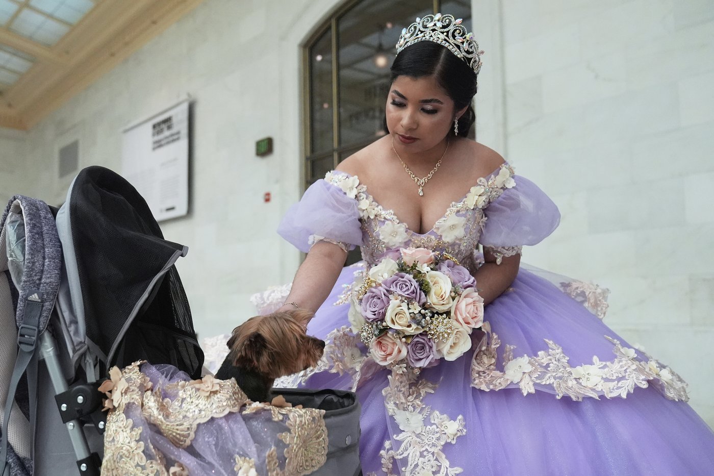 San Francisco's City Hall becomes a dream destination for quinceañera photos | iNFOnews.ca