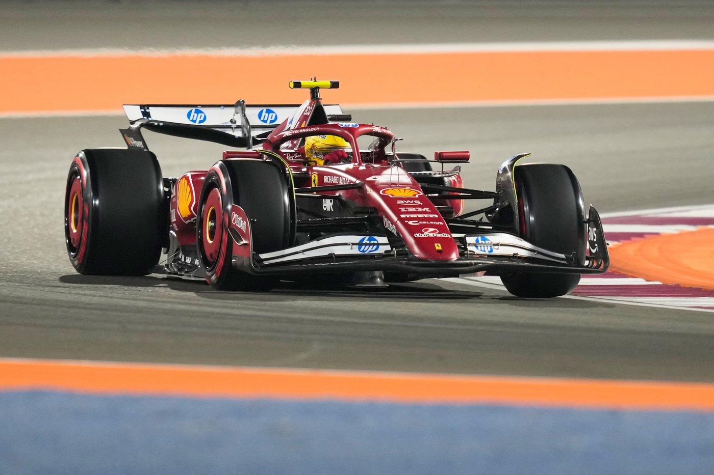 Piastri takes pole position for Qatar GP ahead of teammate Norris and Verstappen | iNFOnews.ca